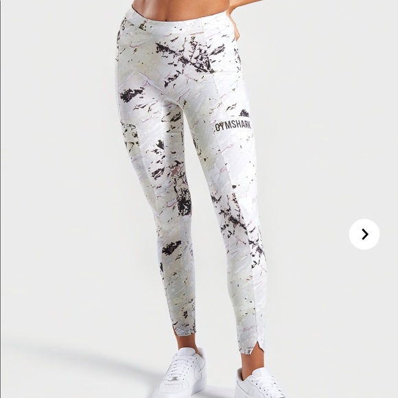 Gymshark Pants - GYMSHARK *NWT* Printed Ori Leggings